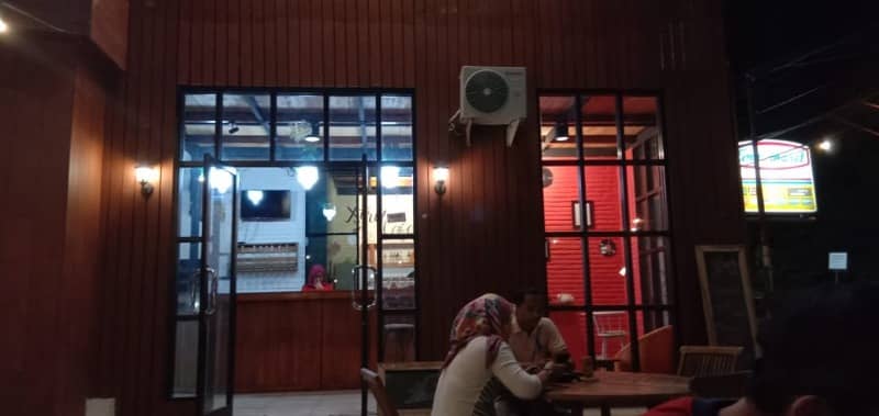 x-tra cafe jombang