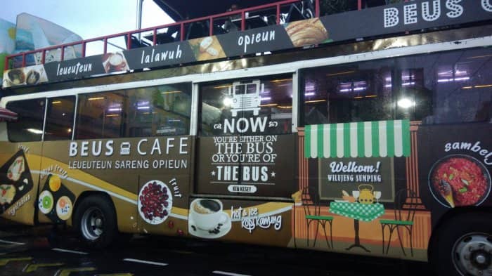beus cafe bandung