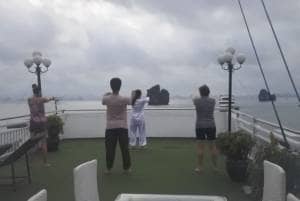 tour di halong bay cruises