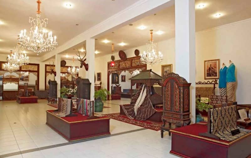 koleksi batik danar hadi