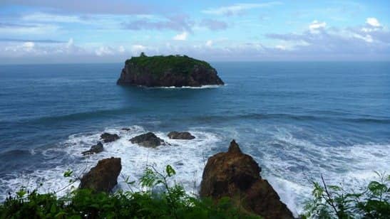 pantai karang tawulan