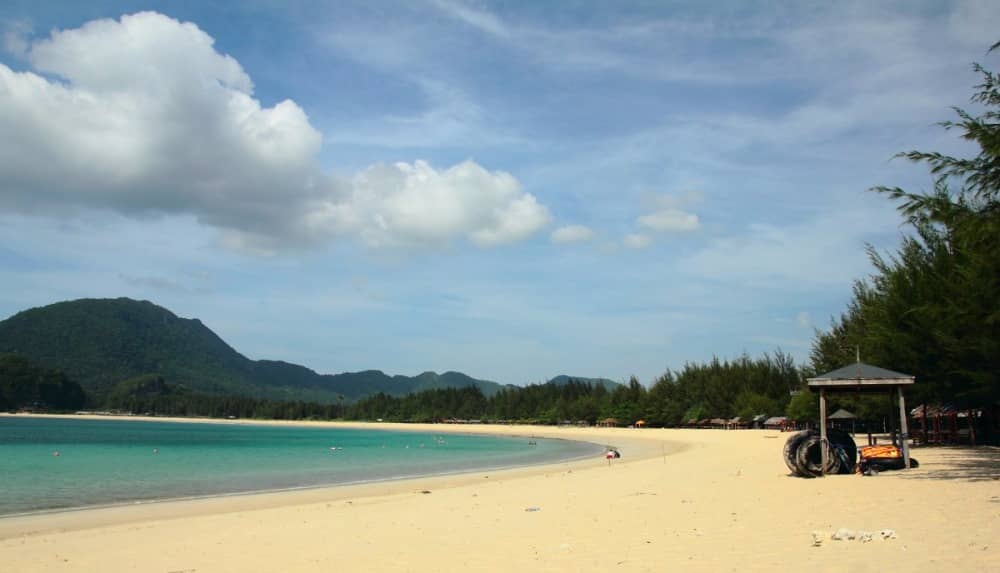 pantai lampuuk aceh