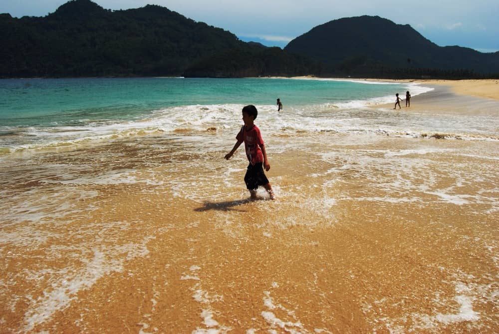 pantai lampuuk aceh